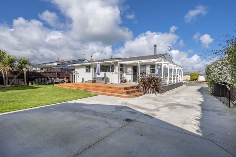 Photo of property in 51 Kennedy Drive, Levin, 5510