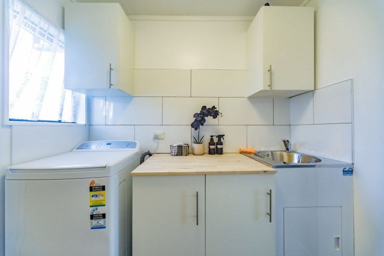 Photo of property in 32b Somerset Crescent, Highbury, Palmerston North, 4412