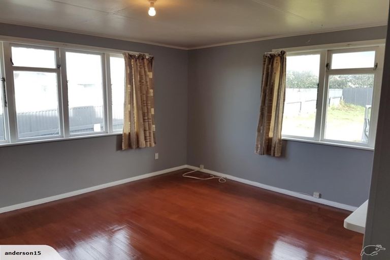 Photo of property in 65 Matipo Street, Castlecliff, Whanganui, 4501