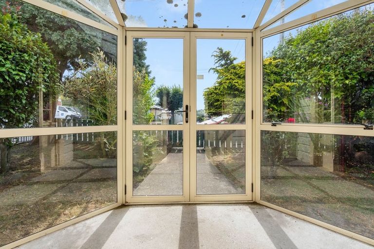 Photo of property in 65 Law Street, Caversham, Dunedin, 9012