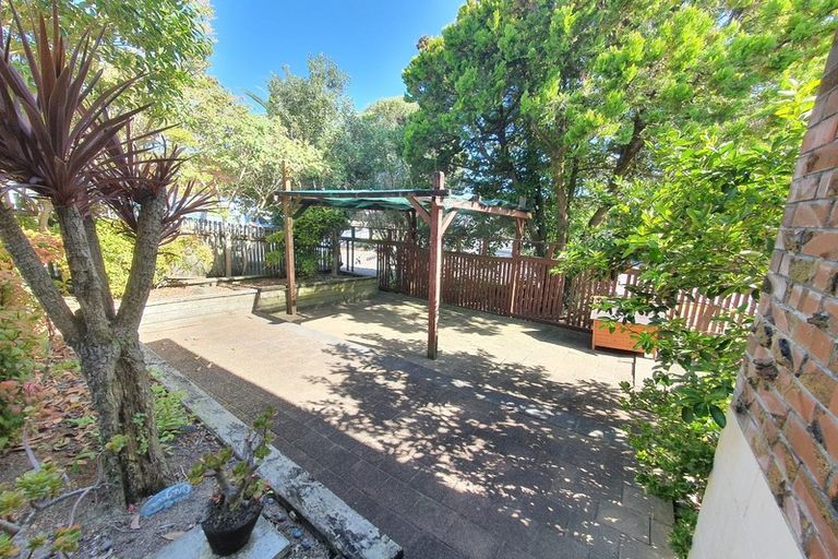 Photo of property in 57 Ray Small Drive, Pahurehure, Papakura, 2113