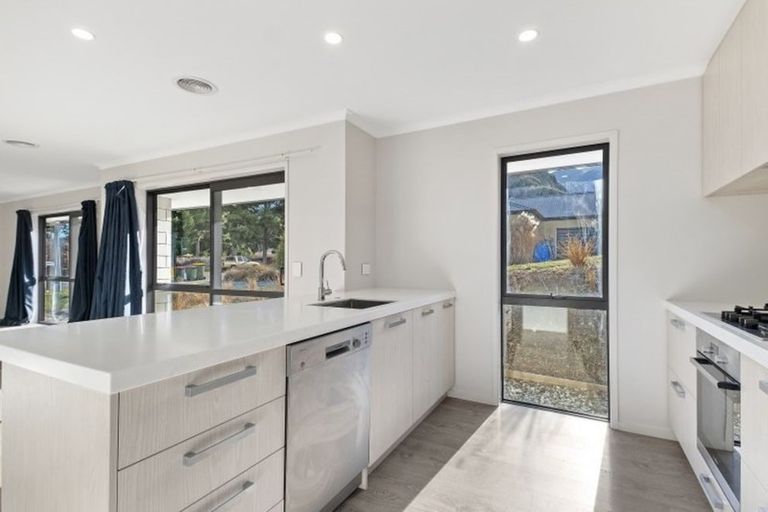 Photo of property in 23 Mcdonnell Road, Arrowtown, 9302