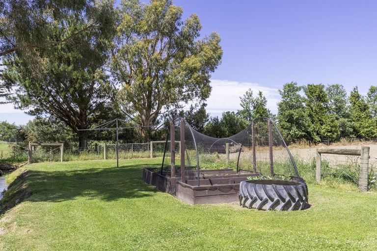 Photo of property in 17 Hekeao Road, Surrey Hills, Ashburton, 7778