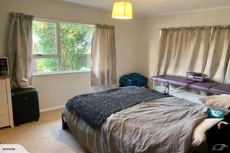 Photo of property in 19 Lomita Road, Johnsonville, Wellington, 6037