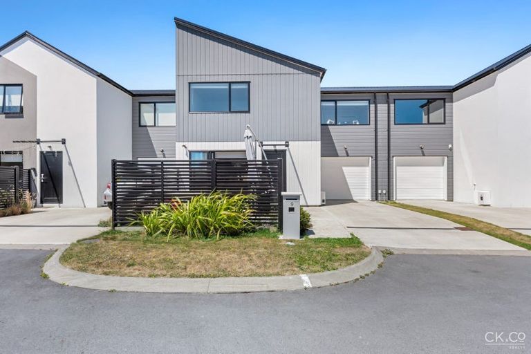 Photo of property in 9 Desert Gold Lane, Wallaceville, Upper Hutt, 5018