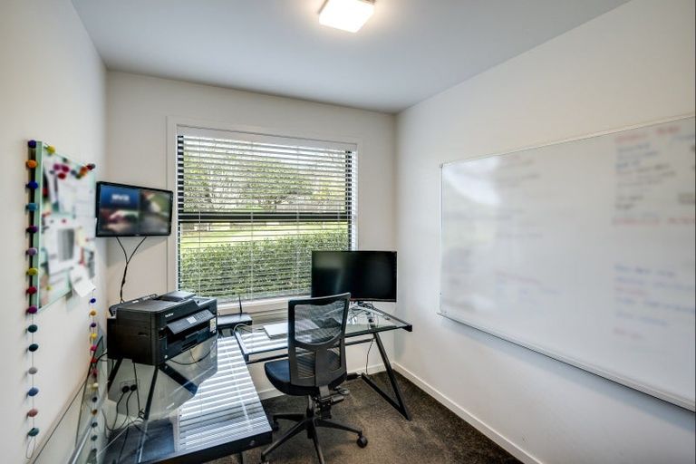 Photo of property in 90 Mchardy Street, Havelock North, 4130