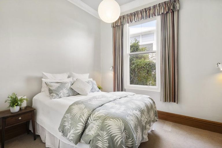 Photo of property in 46 Central Terrace, Kelburn, Wellington, 6012