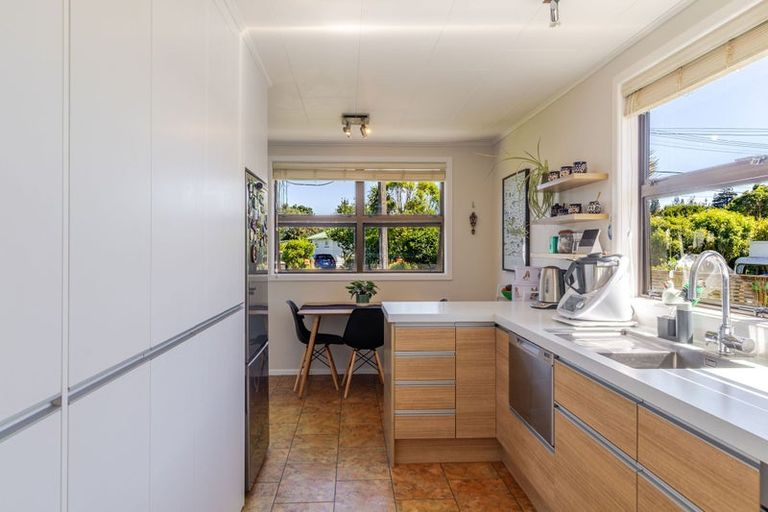 Photo of property in 150 Tilley Road, Paekakariki, 5034
