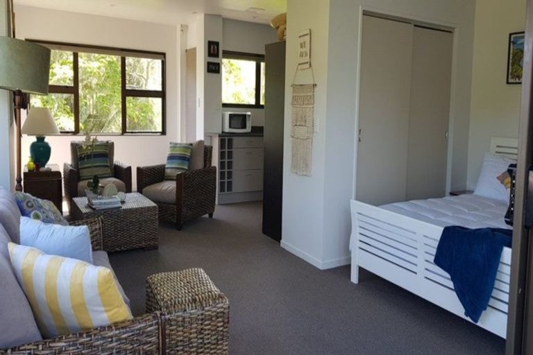 Photo of property in 14 Omutu Street, Oakura, Hikurangi, 0184