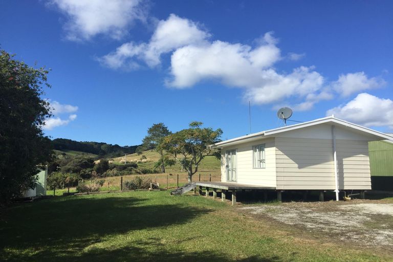 Photo of property in 24 Paradise Road, Coopers Beach, 0420