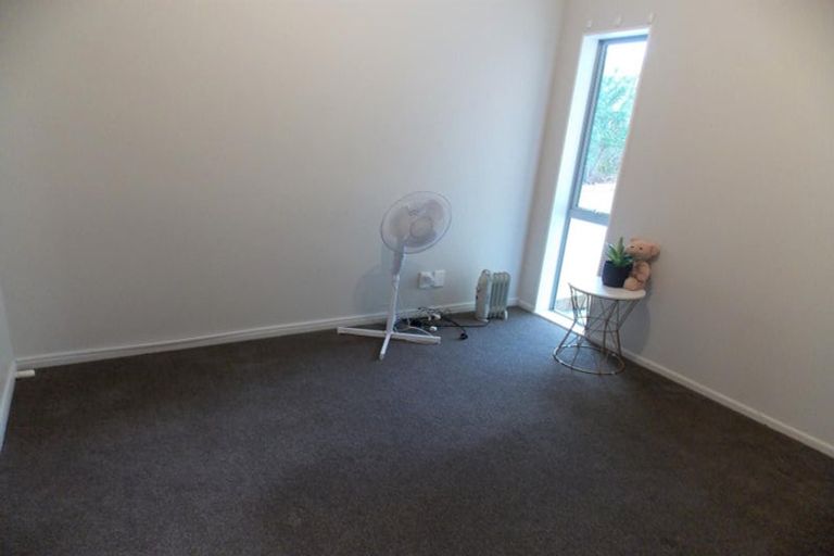 Photo of property in 2/368 Stokes Valley Road, Stokes Valley, Lower Hutt, 5019