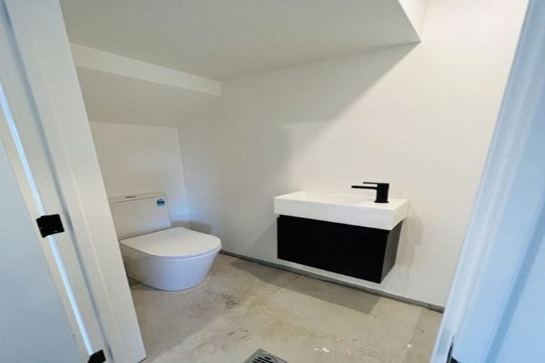 Photo of property in 2/228 Shirley Road, Papatoetoe, Auckland, 2025