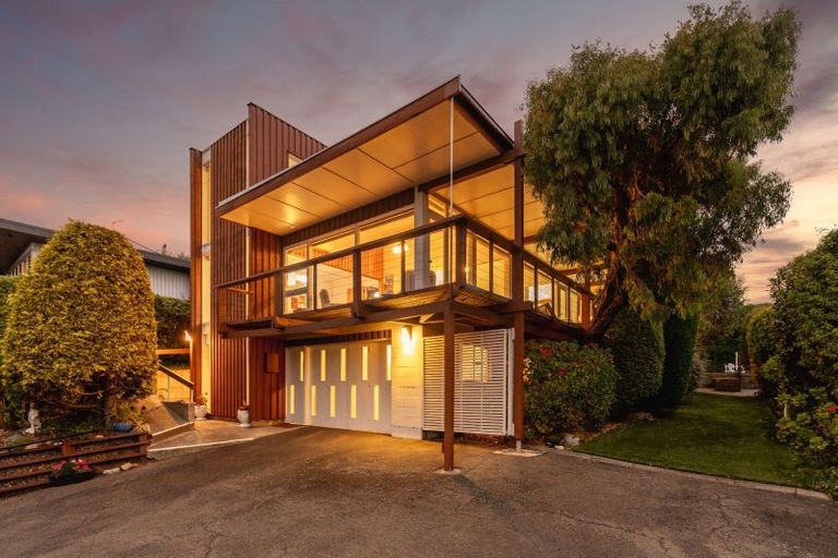 Photo of property in 4 Michael Avenue, Mount Pleasant, Christchurch, 8081