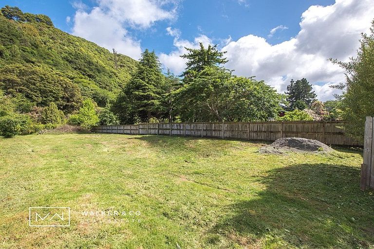 Photo of property in 203a Akatarawa Road, Birchville, 5018
