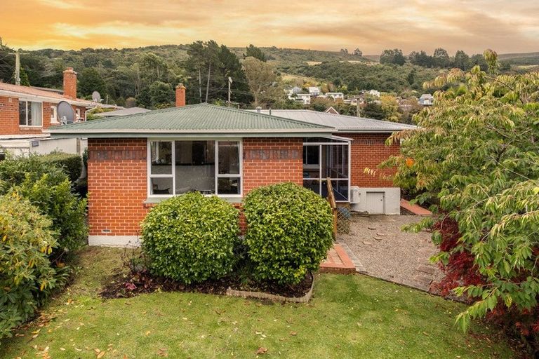 Photo of property in 112 Wakari Road, Helensburgh, Dunedin, 9010