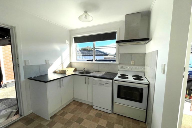 Photo of property in 2/154 Carrington Street, Lower Vogeltown, New Plymouth, 4310