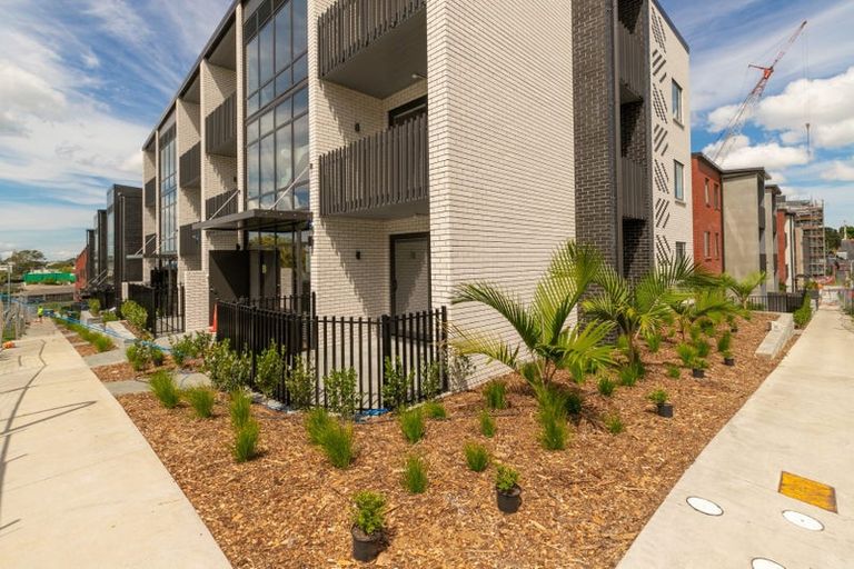 Photo of property in 202/2b Matatiki Street, Northcote, Auckland, 0627