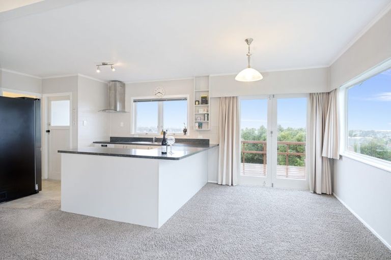 Photo of property in 175 Waimumu Road, Massey, Auckland, 0614