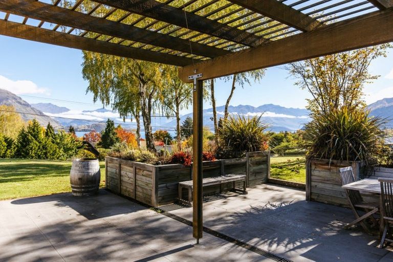 Photo of property in 3 Beech Street, Wanaka, 9305