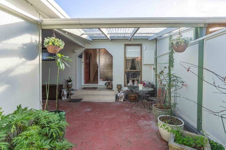 Photo of property in 28a He Awa Crescent, Waikanae, 5036