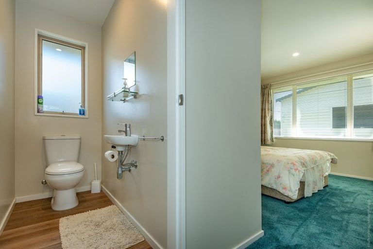 Photo of property in 51 Palmers Road, New Brighton, Christchurch, 8083