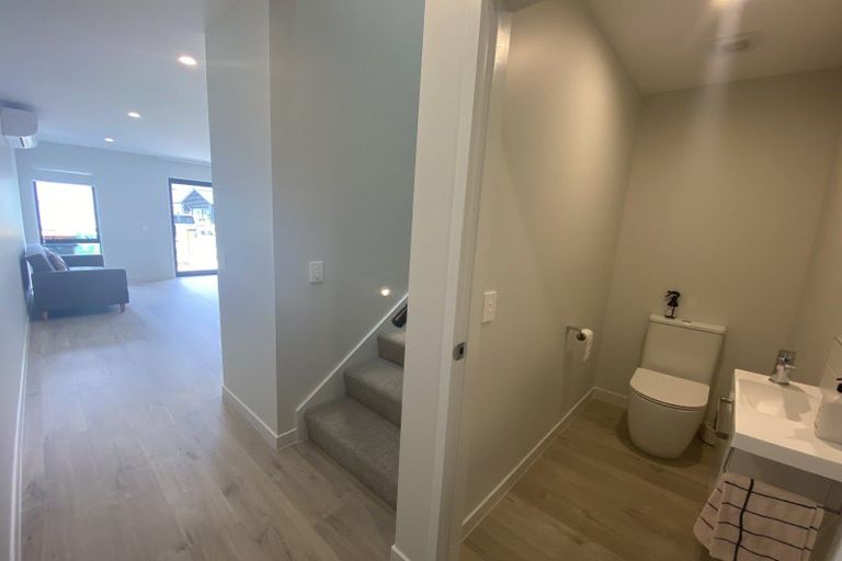 Photo of property in 6 Mcgibbon Lane, Jacks Point, 9371