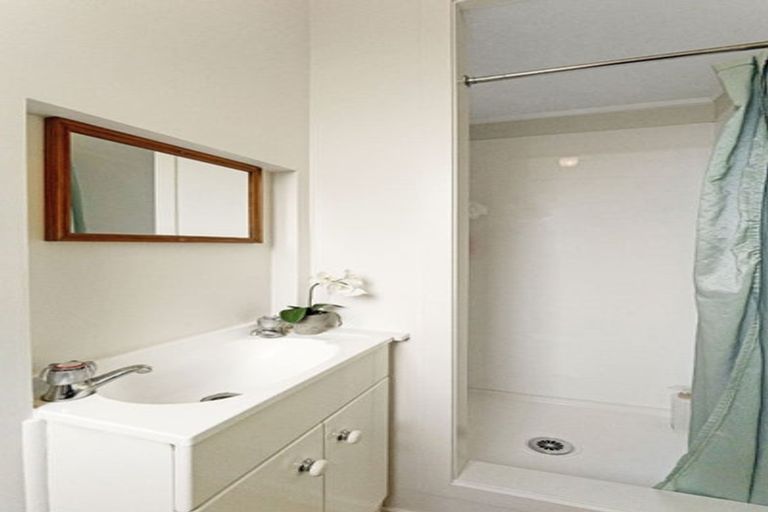 Photo of property in 101 Namata Road, One Tree Hill, Auckland, 1061