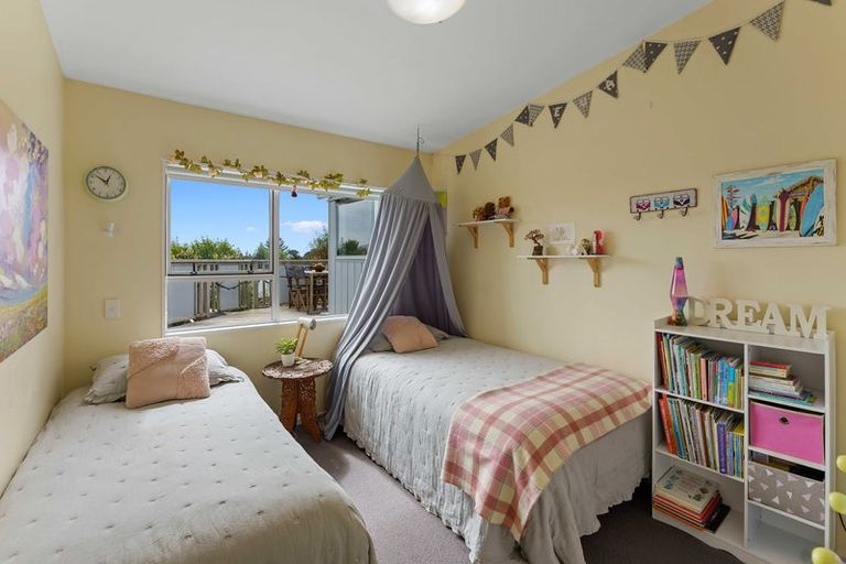 Photo of property in 7 Kawau Grove, Waikanae Beach, Waikanae, 5036