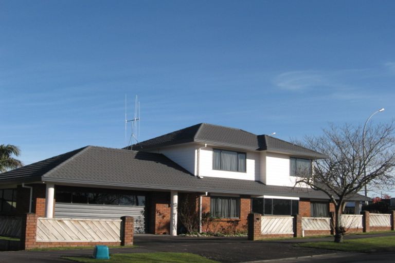 Photo of property in 2 Flynn Road, Hillcrest, Hamilton, 3216