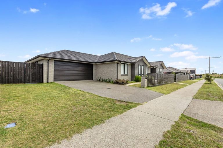 Photo of property in 7 Kuakua Close, Papamoa Beach, Papamoa, 3118
