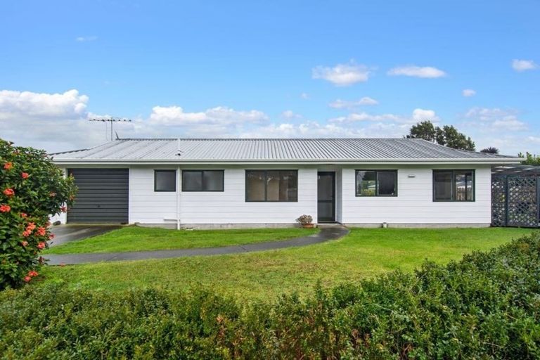 Photo of property in 22 Tamure Place, Ruakaka, 0116