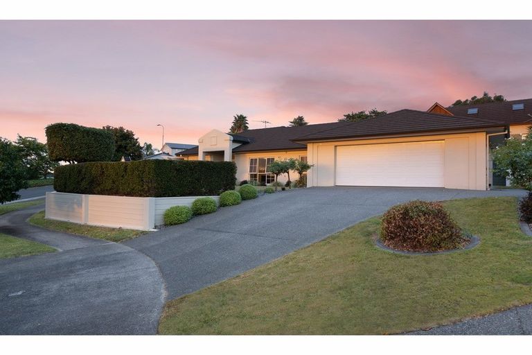 Photo of property in 37 La Colina Place, Bethlehem, Tauranga, 3110
