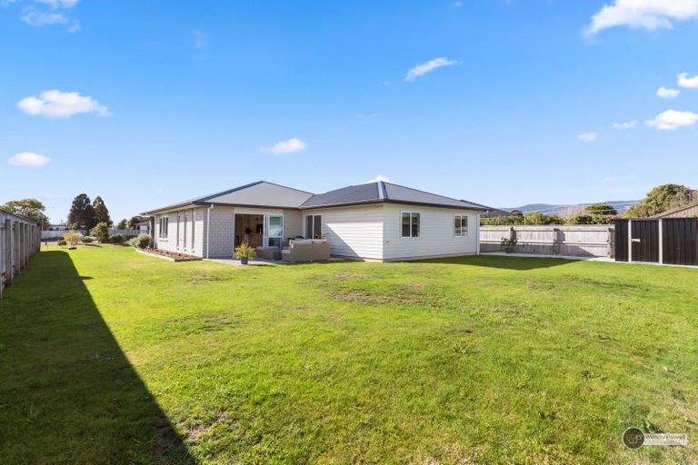 Photo of property in 12 Gardner Place, Otaki, 5512