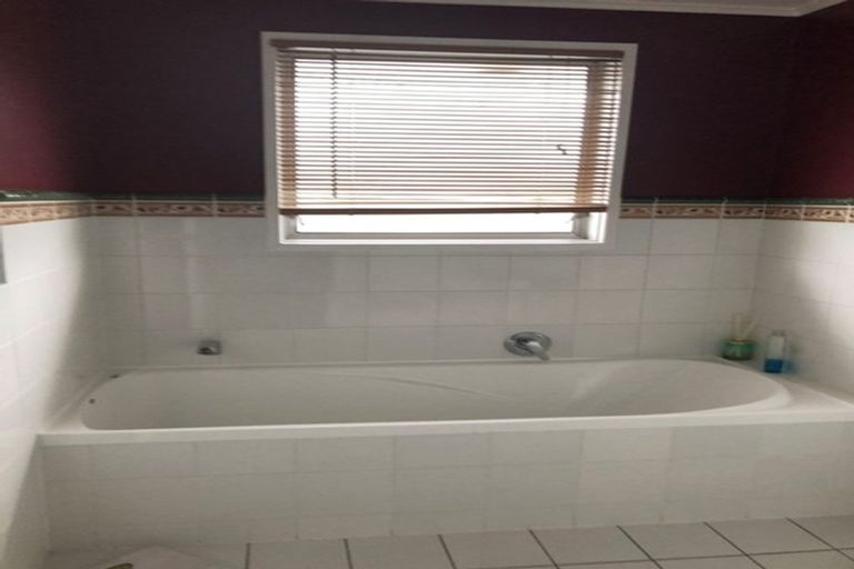 Photo of property in 8a Arnot Avenue, Clouston Park, Upper Hutt, 5018