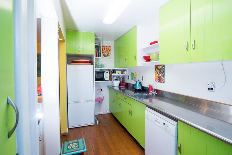 Photo of property in 33 Norwood Street, Beckenham, Christchurch, 8023