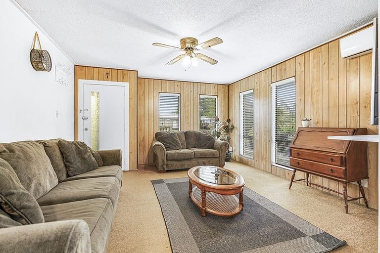 Photo of property in 33 Anthony Crescent, Bader, Hamilton, 3206