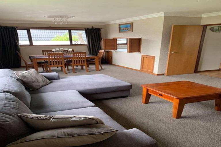 Photo of property in 1 Iwiroa Terrace, Durie Hill, Whanganui, 4500