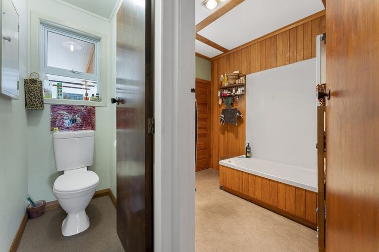 Photo of property in 42 Gaine Street, New Plymouth, 4310