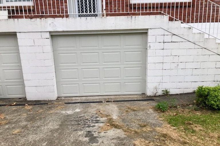 Photo of property in 2/216 Beach Road, Campbells Bay, Auckland, 0630