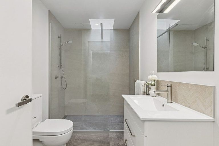 Photo of property in 28 Holystone Road, Whitby, Porirua, 5024