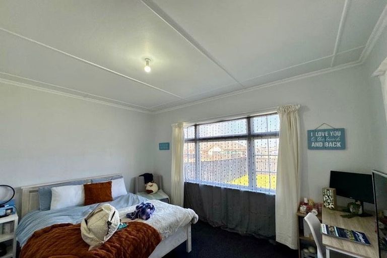 Photo of property in 1006 Tremaine Avenue, Roslyn, Palmerston North, 4414