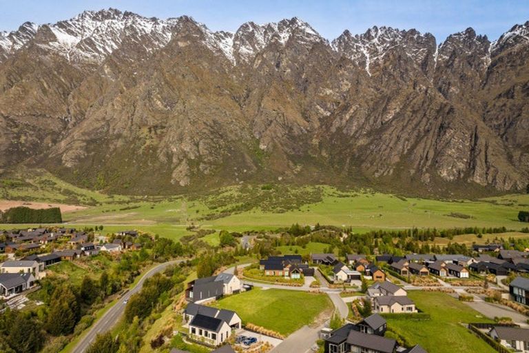 Photo of property in 2 Afton Lane, Jacks Point, Queenstown, 9371