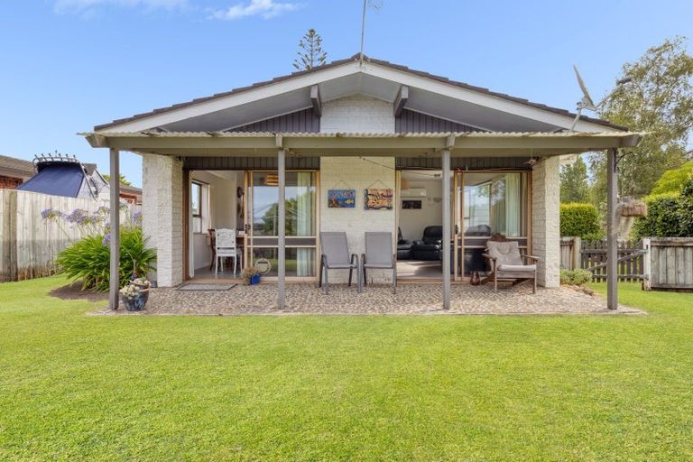 Photo of property in 27 Hookey Drive, Te Puke, 3119