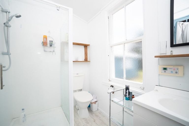 Photo of property in 35 Waldegrave Street, Palmerston North, 4410