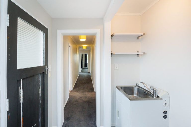 Photo of property in 4 Eton Place, Terrace End, Palmerston North, 4410