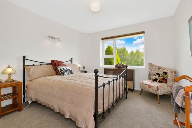 Photo of property in 8 Riverside Way, Amberley, 7410