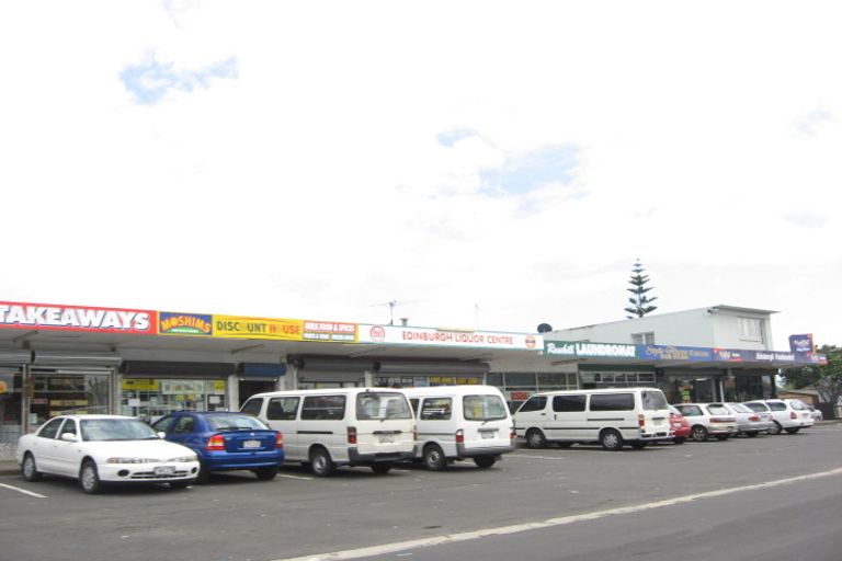 Photo of property in 25b Edinburgh Avenue, Rosehill, Papakura, 2113