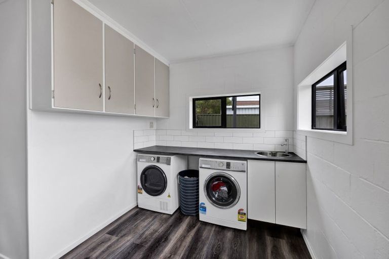 Photo of property in 35 Collins Street, Hawera, 4610