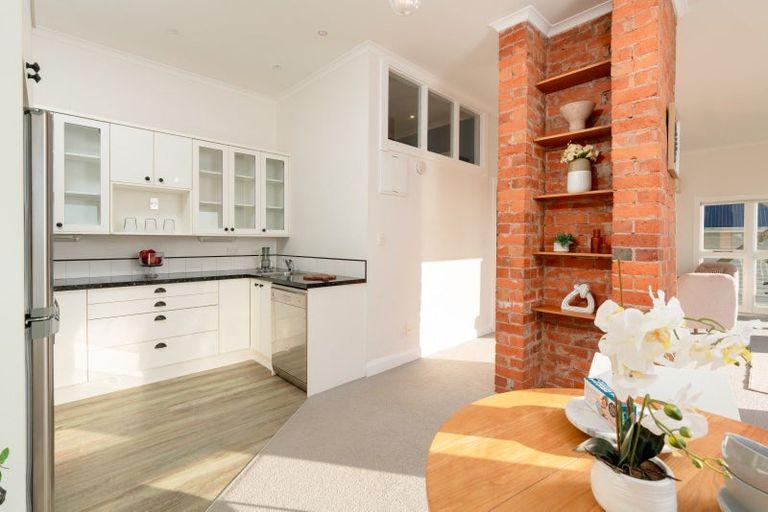 Photo of property in 17 Hornsey Road, Melrose, Wellington, 6023