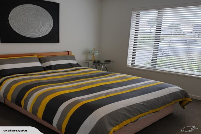 Photo of property in 5 Perrin Place, Darfield, 7510